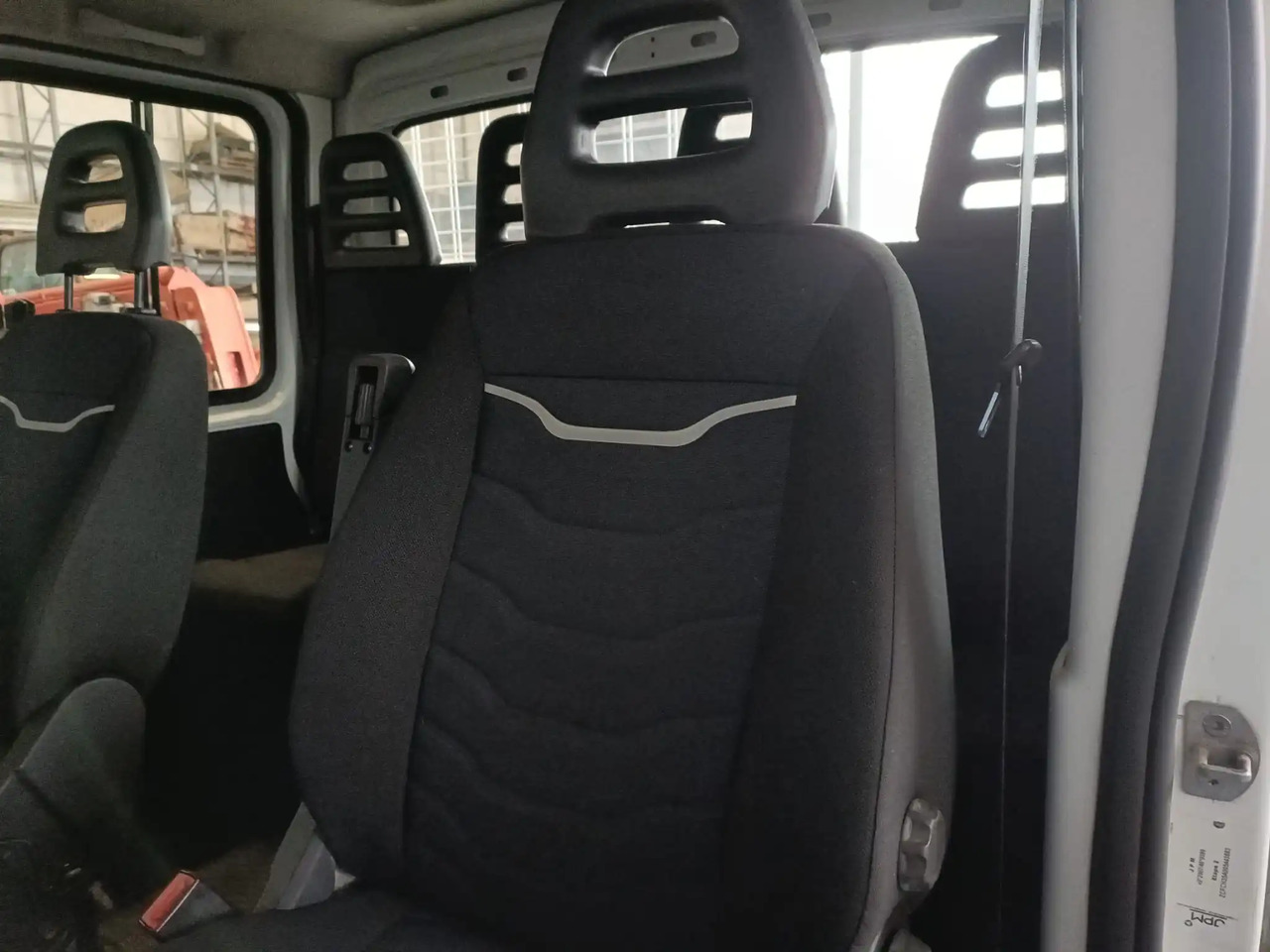 Малотоннажный самосвал IVECO DAILY 35C14 DOPPIA CABINA RIBALTABILE 2.3: фото 17