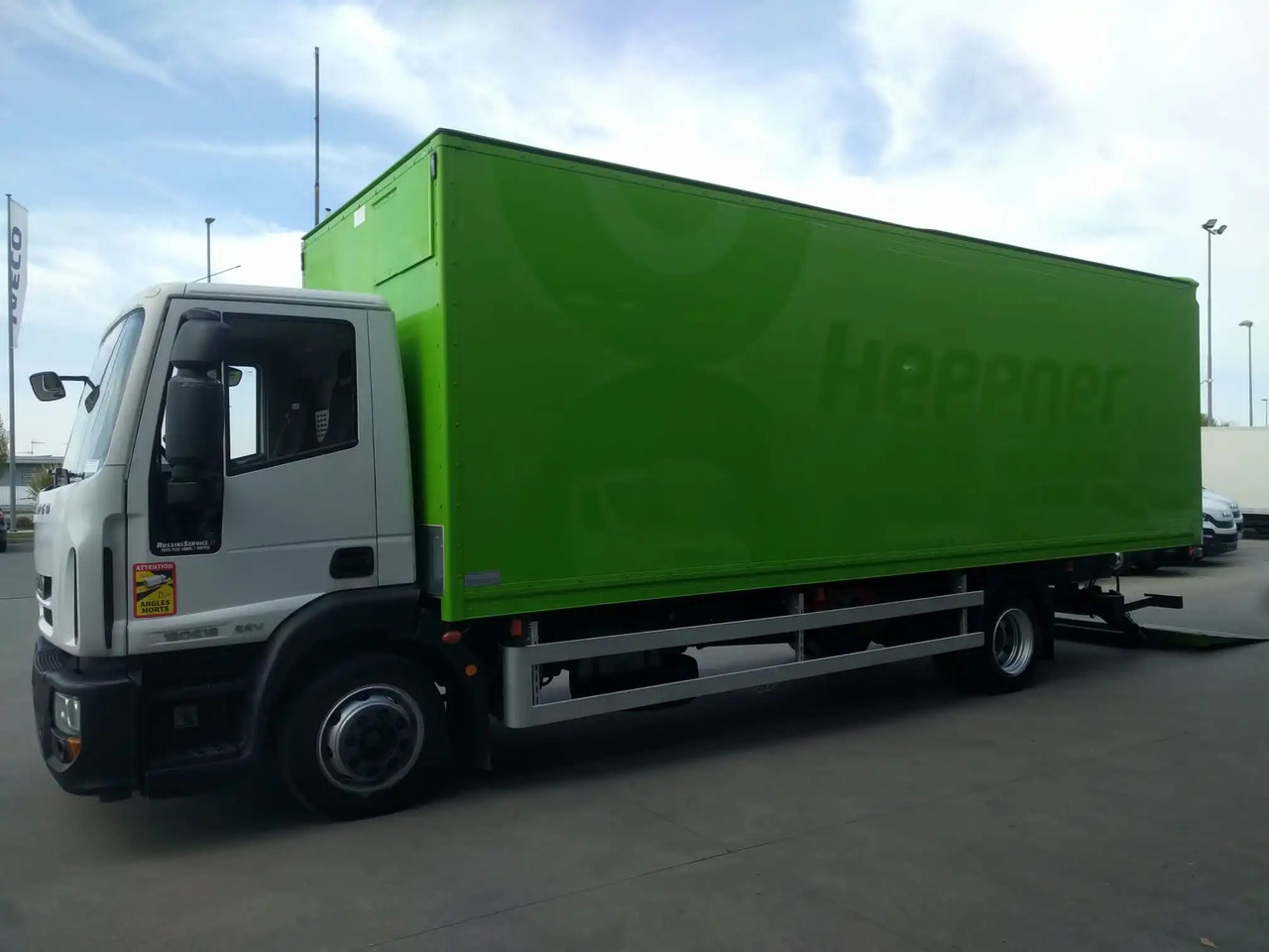 IVECO EUROCARGO 120E18 - Грузовик с закрытым кузовом: фото 3 IVECO EUROCARGO 120E18 - Грузовик с закрытым кузовом: фото 3