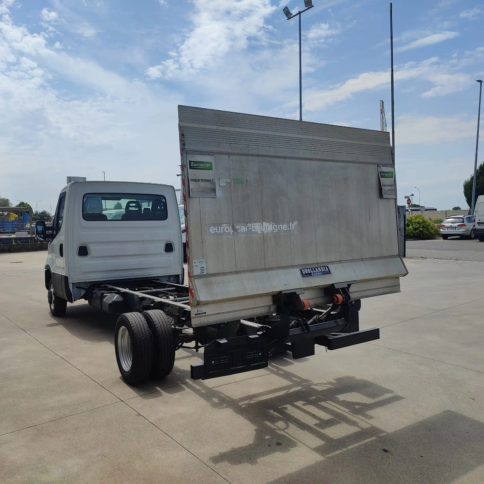 IVECO DAILY 35C14 - Коммерческий автомобиль: фото 4 IVECO DAILY 35C14 - Коммерческий автомобиль: фото 4