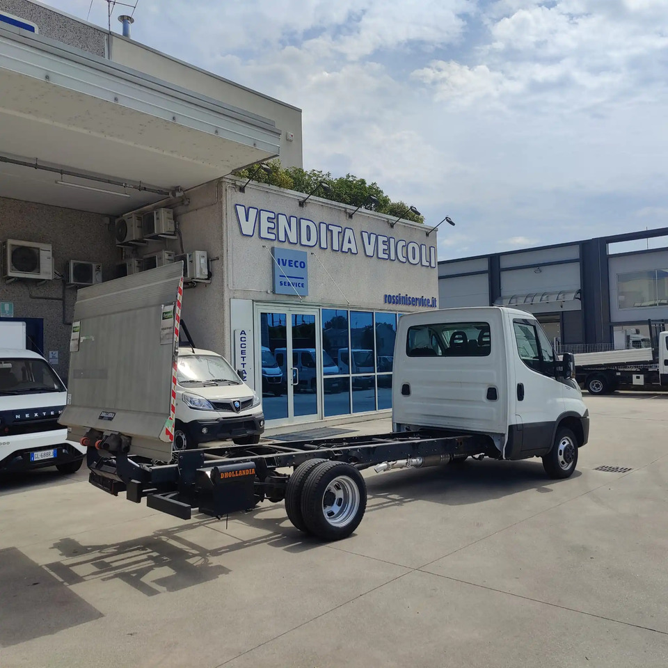 IVECO DAILY 35C14 - Коммерческий автомобиль: фото 3 IVECO DAILY 35C14 - Коммерческий автомобиль: фото 3