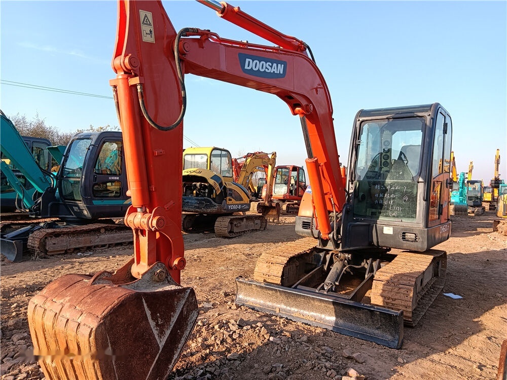 Doosan DH60-7 - Мини-экскаватор: фото 5 Doosan DH60-7 - Мини-экскаватор: фото 5