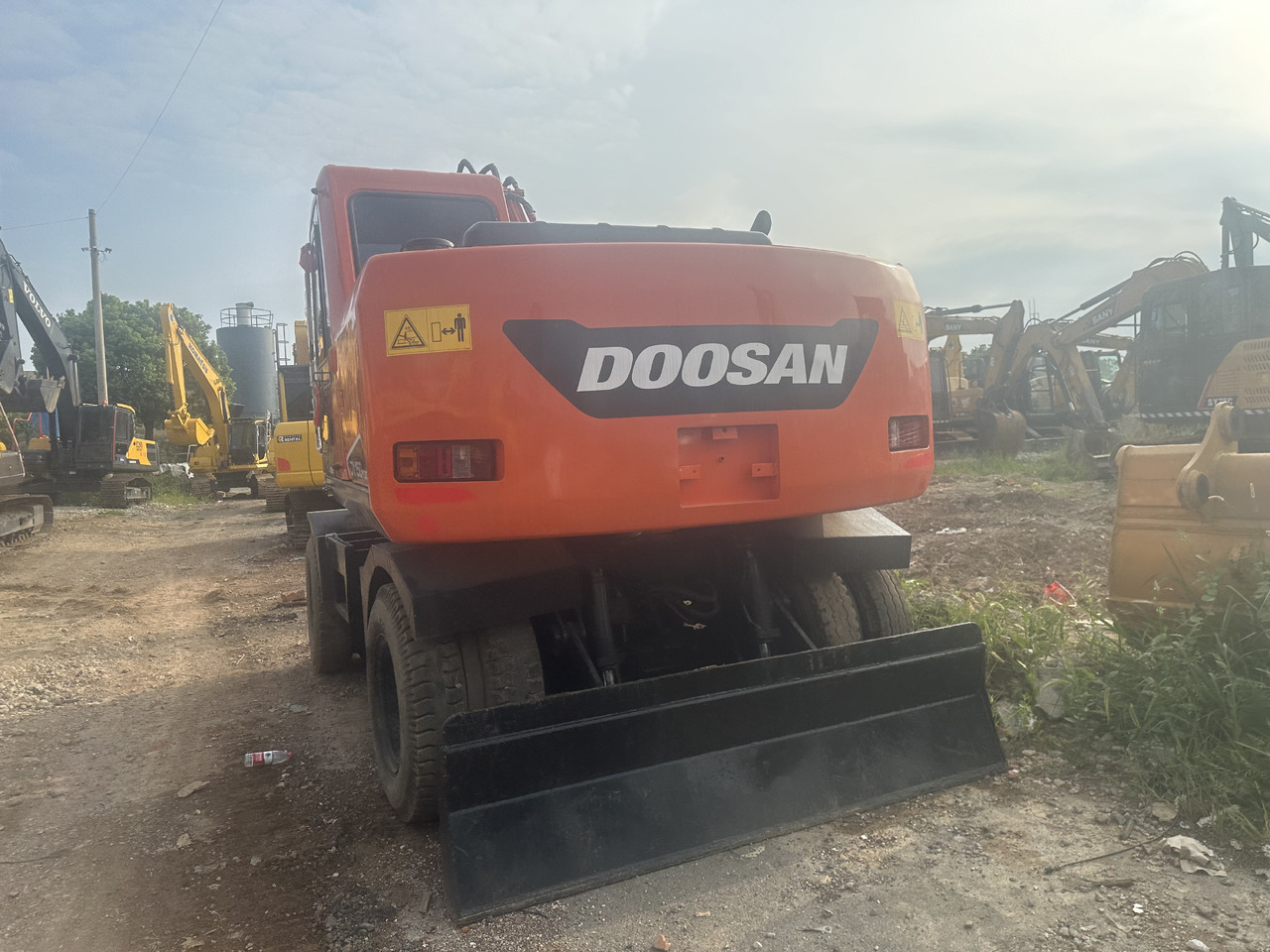 Колёсный экскаватор Doosan DX150W-9C: фото 6