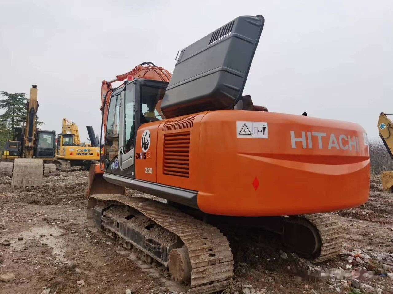 Hitachi ZX250 - Гусеничный экскаватор: фото 5 Hitachi ZX250 - Гусеничный экскаватор: фото 5