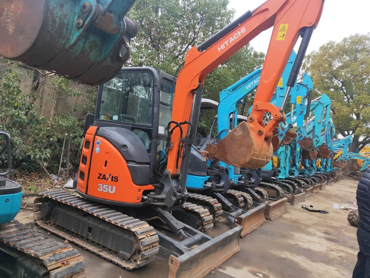 Hitachi ZX35 - Мини-экскаватор: фото 5 Hitachi ZX35 - Мини-экскаватор: фото 5