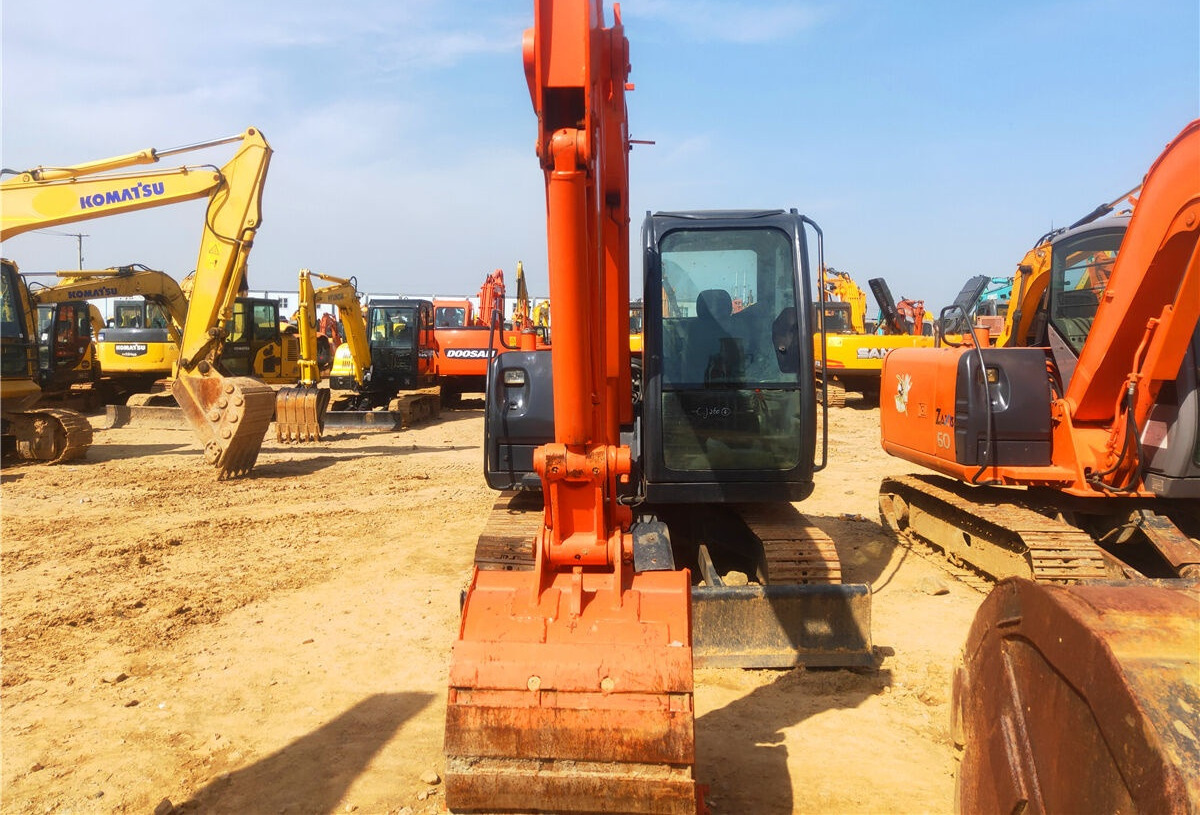 Мини-экскаватор Hitachi ZX60: фото 7