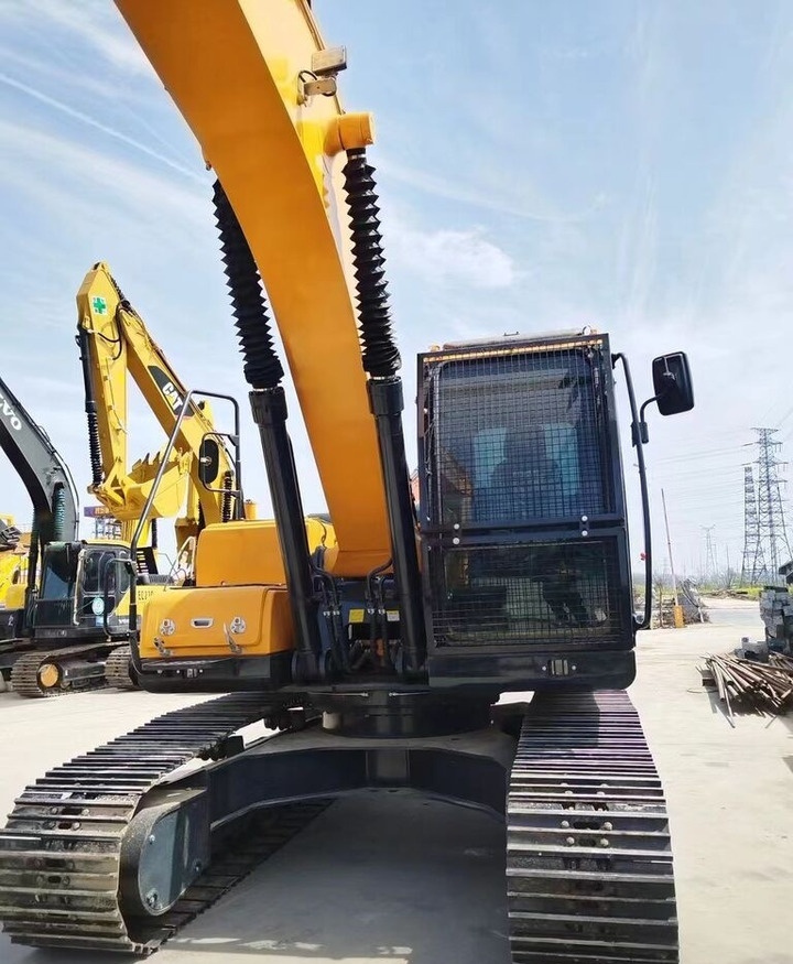 Hyundai R220-9S - Гусеничный экскаватор: фото 2 Hyundai R220-9S - Гусеничный экскаватор: фото 2