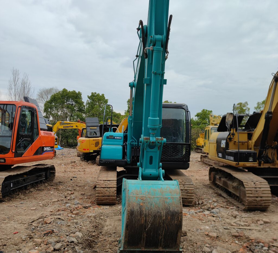 Kobelco SK140-8 - Гусеничный экскаватор: фото 1 Kobelco SK140-8 - Гусеничный экскаватор: фото 1