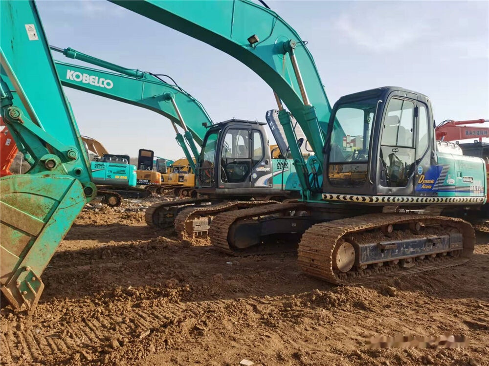 Kobelco SK210LC - Гусеничный экскаватор: фото 4 Kobelco SK210LC - Гусеничный экскаватор: фото 4