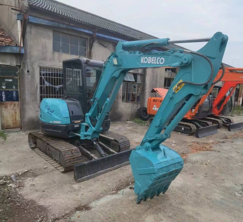 Kobelco SK55 - Гусеничный экскаватор: фото 3 Kobelco SK55 - Гусеничный экскаватор: фото 3