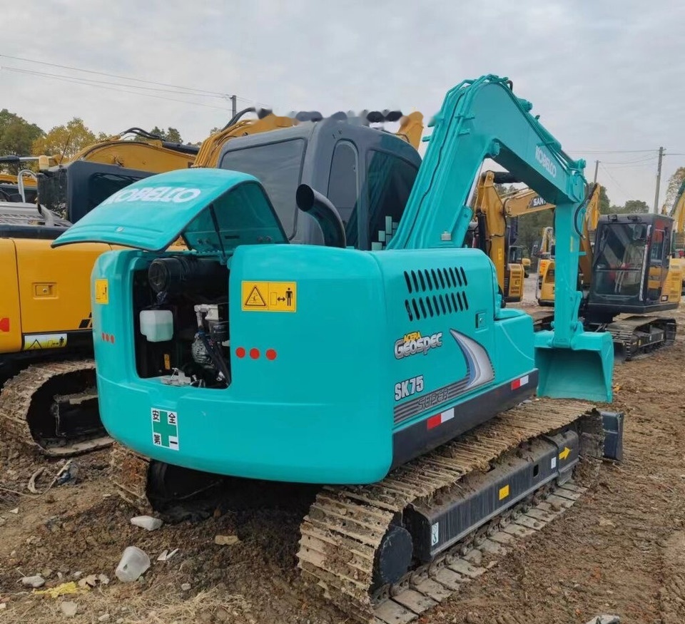 Kobelco SK75 - Мини-экскаватор: фото 2 Kobelco SK75 - Мини-экскаватор: фото 2