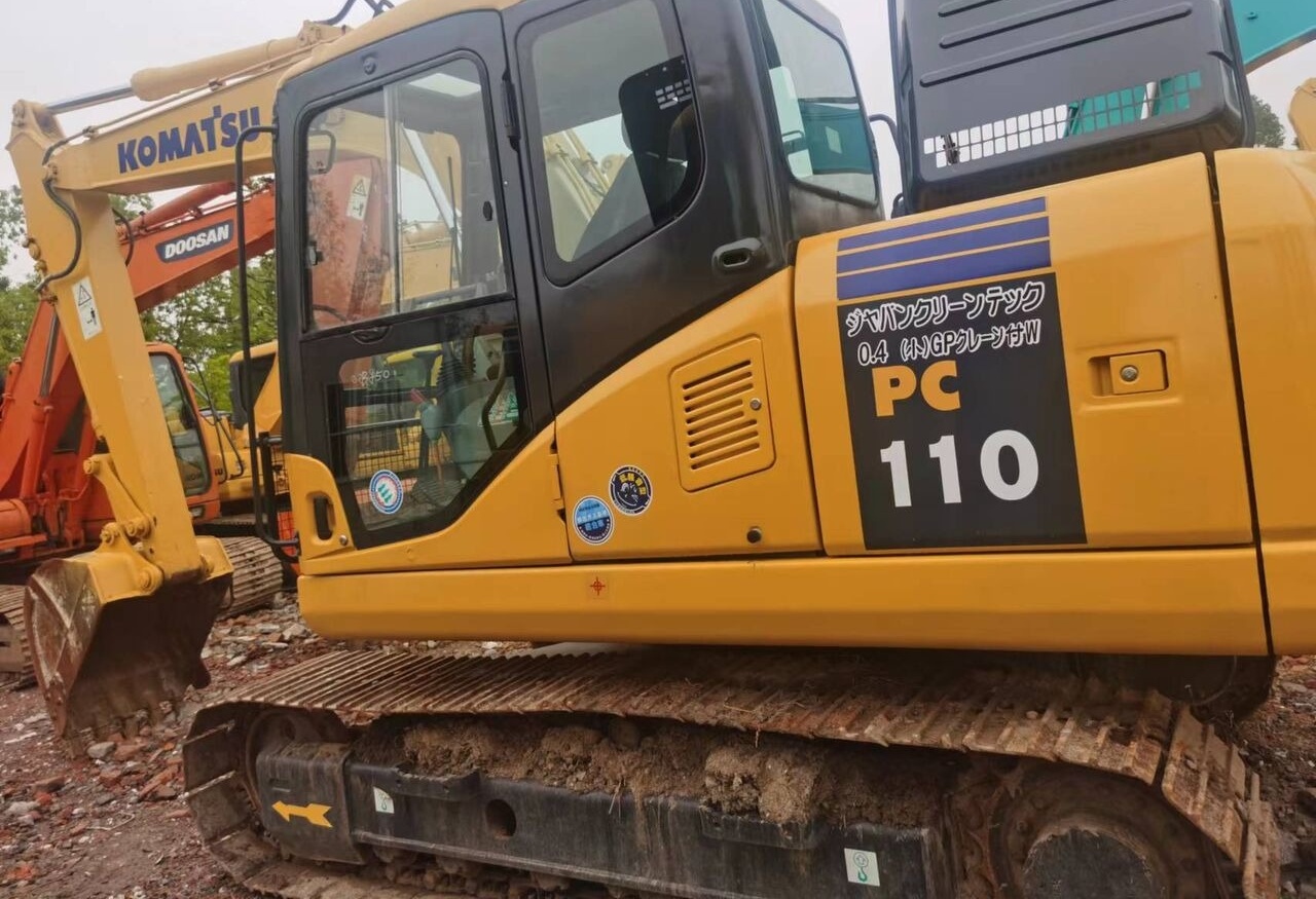 Komatsu PC110 - Гусеничный экскаватор: фото 1 Komatsu PC110 - Гусеничный экскаватор: фото 1