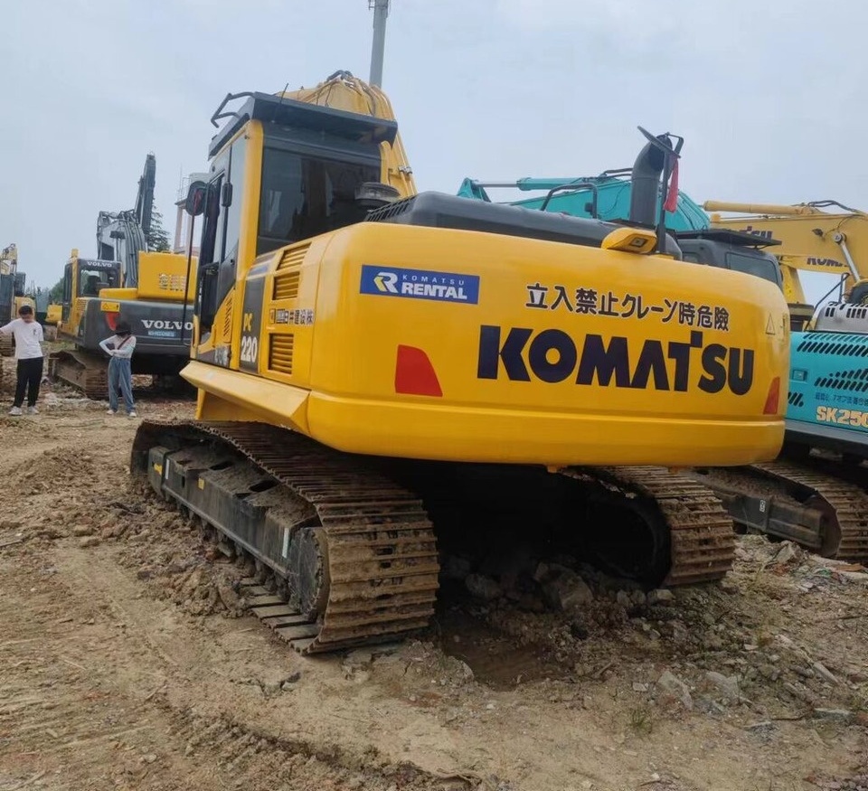 Гусеничный экскаватор Komatsu PC220-8: фото 6