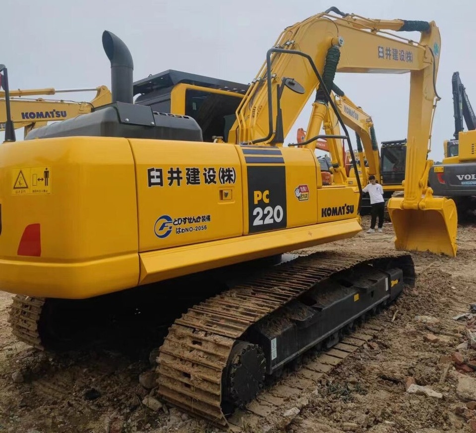 Гусеничный экскаватор Komatsu PC220-8: фото 8
