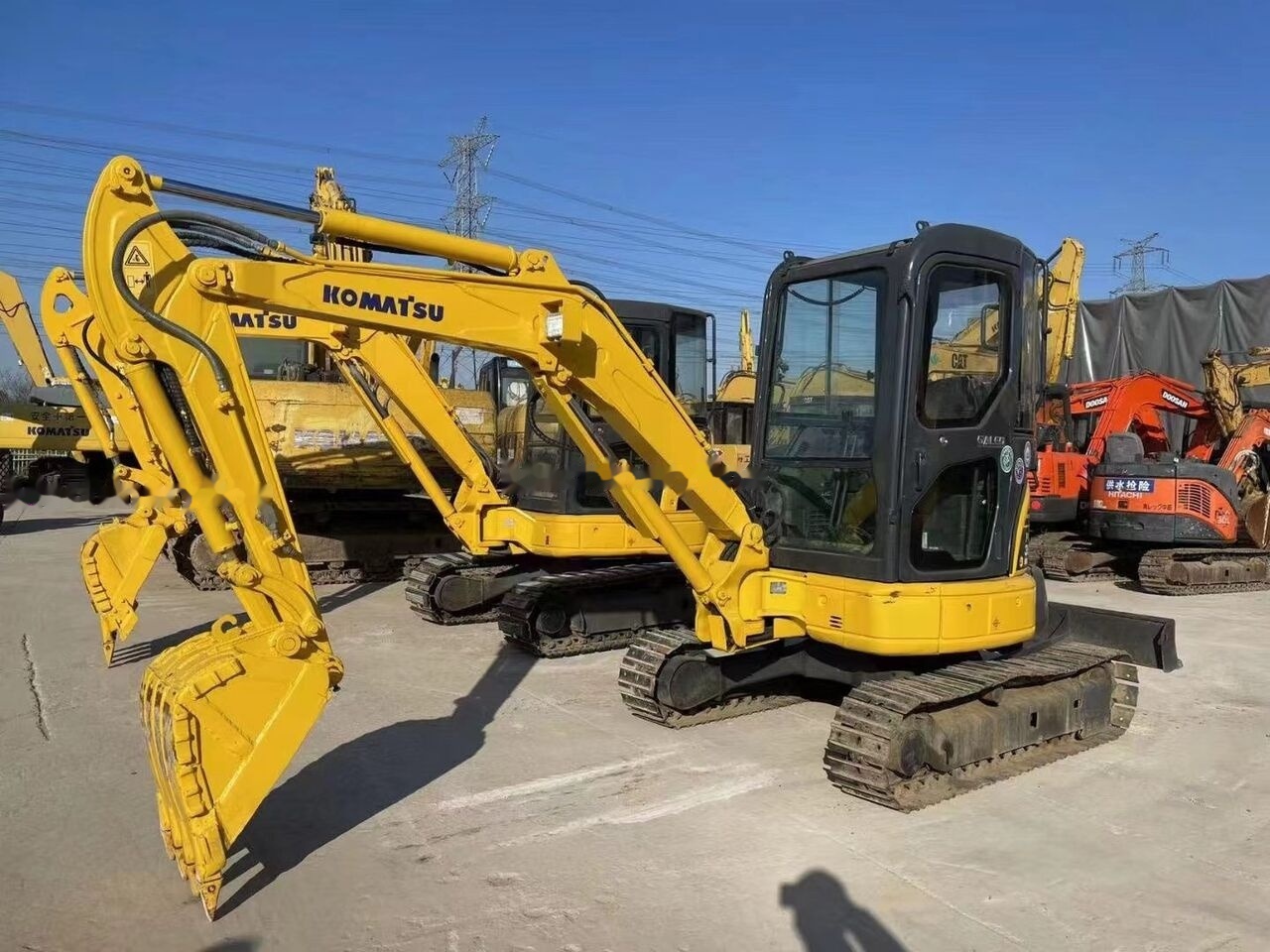 Komatsu PC35 - Мини-экскаватор: фото 2 Komatsu PC35 - Мини-экскаватор: фото 2