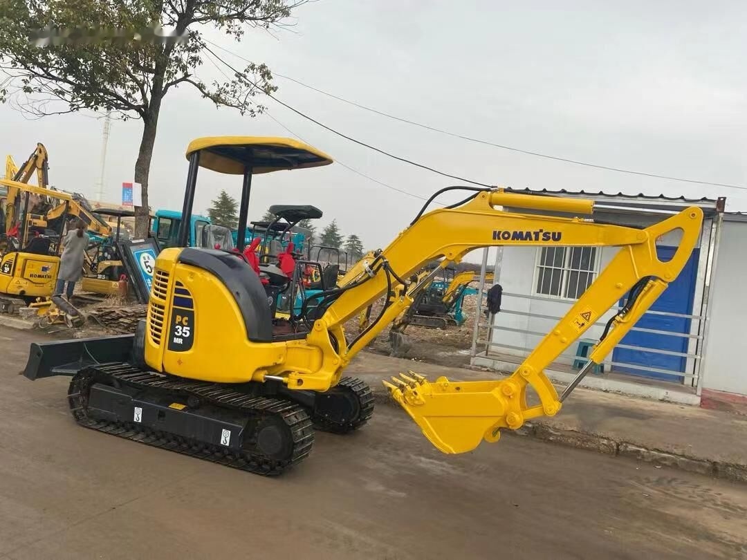 Komatsu PC35 - Мини-экскаватор: фото 2 Komatsu PC35 - Мини-экскаватор: фото 2