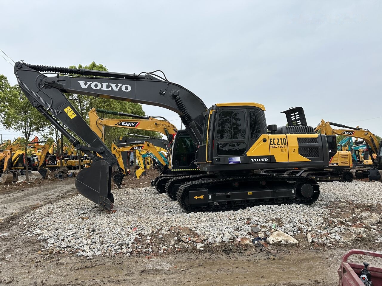 Volvo EC210 - Гусеничный экскаватор: фото 1 Volvo EC210 - Гусеничный экскаватор: фото 1