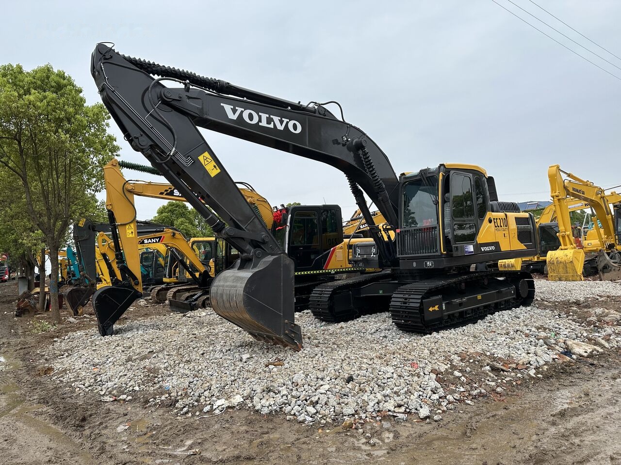 Volvo EC210 - Гусеничный экскаватор: фото 2 Volvo EC210 - Гусеничный экскаватор: фото 2