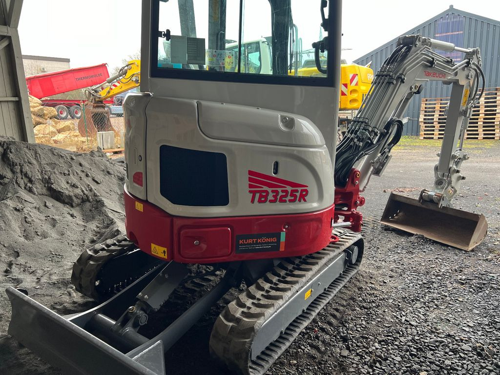 Takeuchi TB 325 RA - Powertilt V3 Takeuchi TB 325 RA - Powertilt V3 - Мини-экскаватор: фото 3 Takeuchi TB 325 RA - Powertilt V3 Takeuchi TB 325 RA - Powertilt V3 - Мини-экскаватор: фото 3