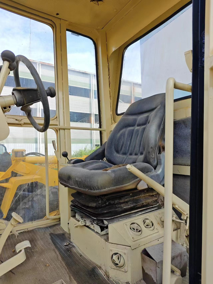 CAT 140H - Грейдер: фото 4 CAT 140H - Грейдер: фото 4