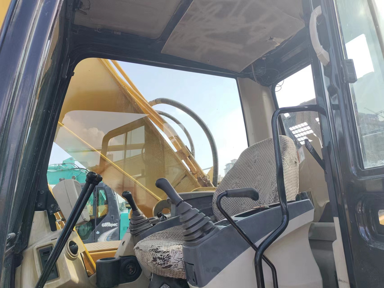 CATERPILLAR 325C - Гусеничный экскаватор: фото 5 CATERPILLAR 325C - Гусеничный экскаватор: фото 5