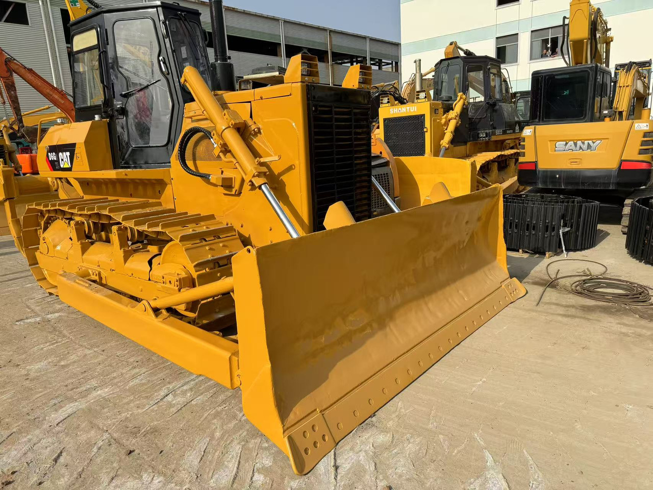 CATERPILLAR D6G2 - Бульдозер: фото 4 CATERPILLAR D6G2 - Бульдозер: фото 4