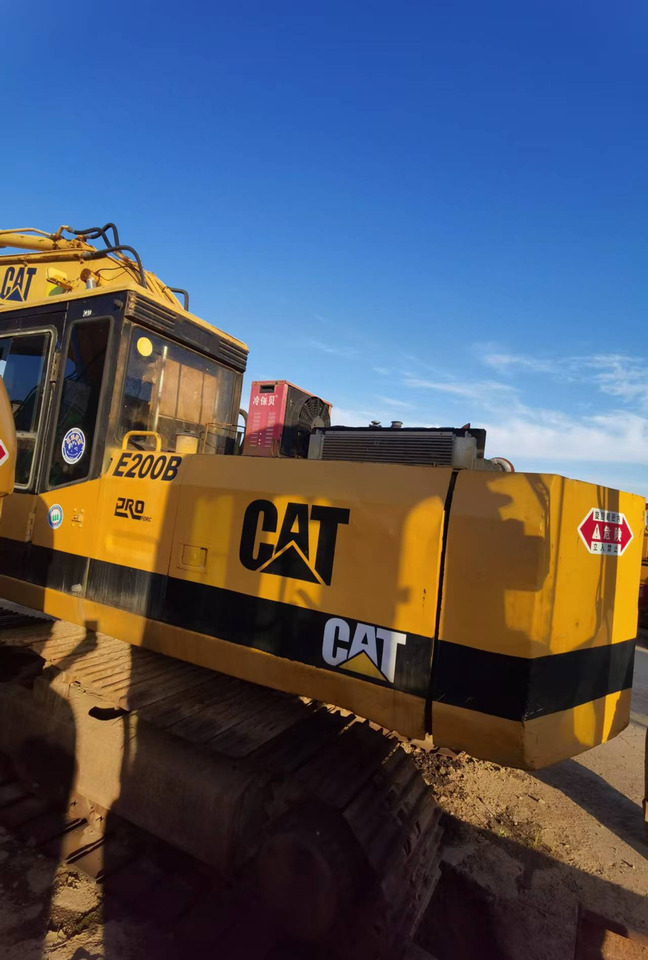 CATERPILLAR E200B - Гусеничный экскаватор: фото 3 CATERPILLAR E200B - Гусеничный экскаватор: фото 3
