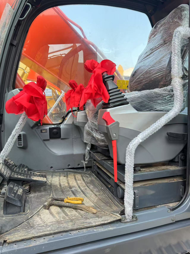 DOOSAN DX225 - Гусеничный экскаватор: фото 4 DOOSAN DX225 - Гусеничный экскаватор: фото 4