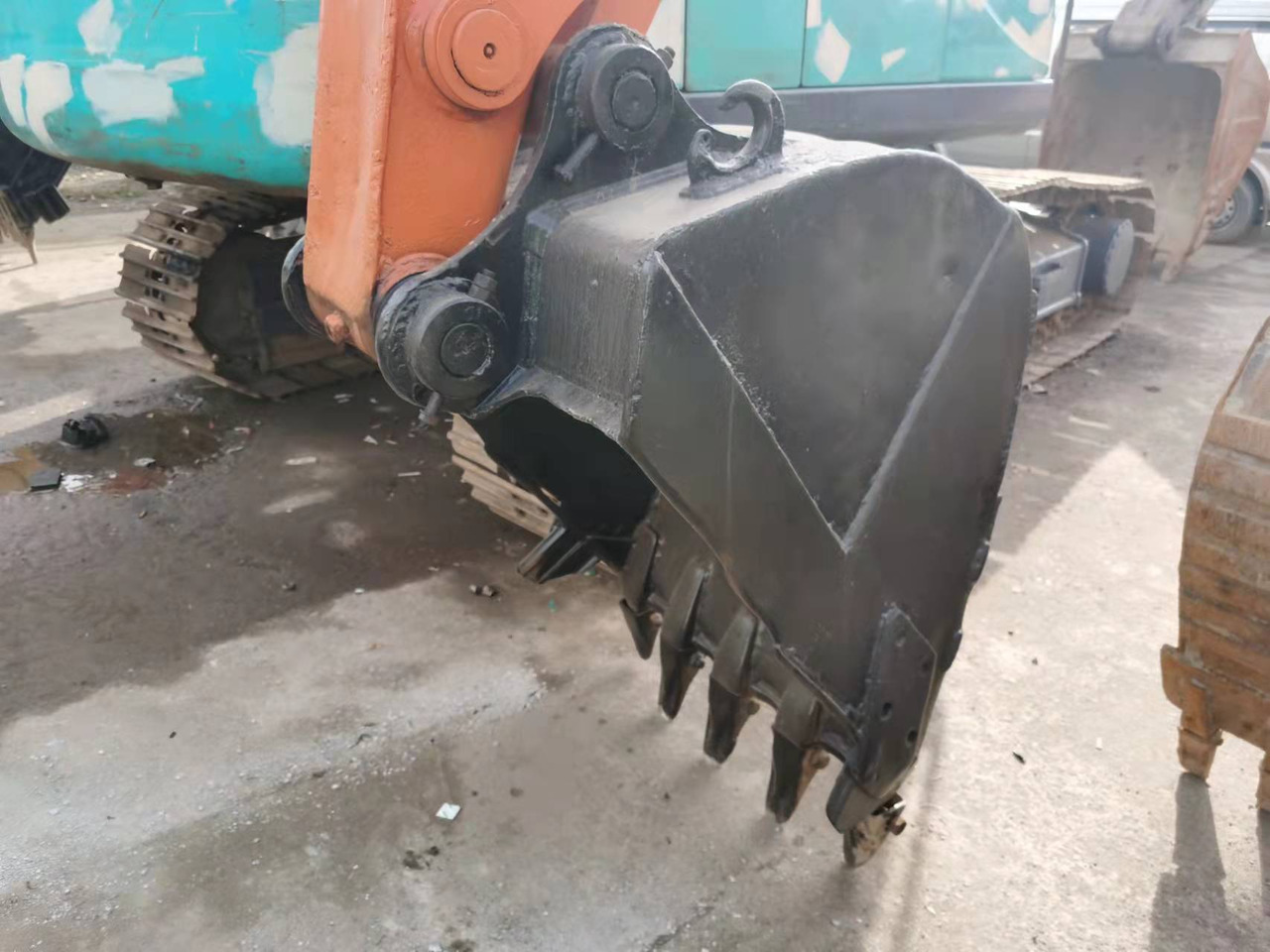 HITACHI EX120-2 - Гусеничный экскаватор: фото 4 HITACHI EX120-2 - Гусеничный экскаватор: фото 4