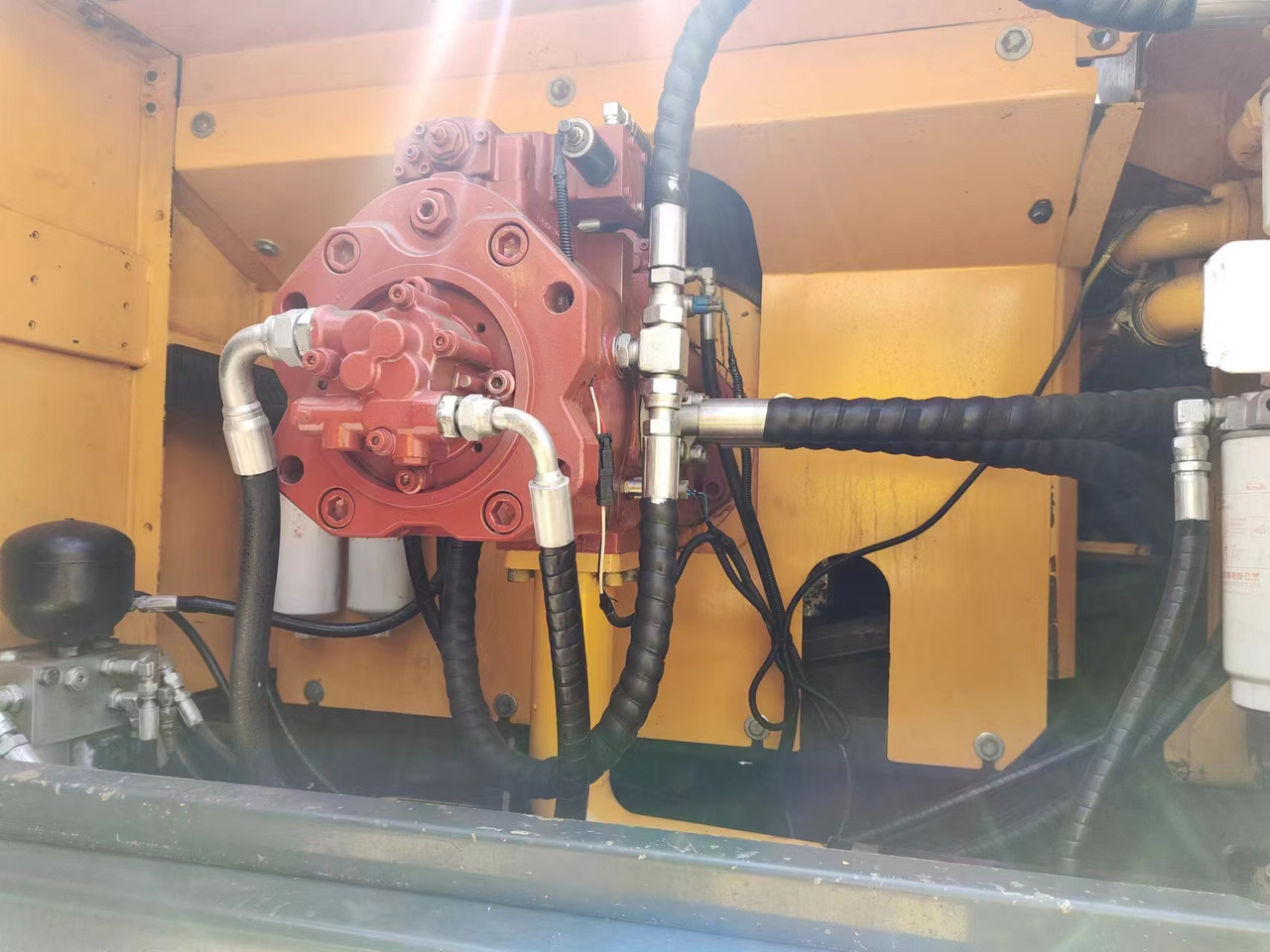 HYUNDAI R385LC-9T R305 R220 - Гусеничный экскаватор: фото 5 HYUNDAI R385LC-9T R305 R220 - Гусеничный экскаватор: фото 5