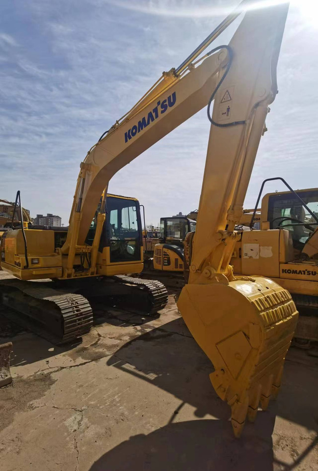 KOMATSU PC130-7 - Гусеничный экскаватор: фото 4 KOMATSU PC130-7 - Гусеничный экскаватор: фото 4