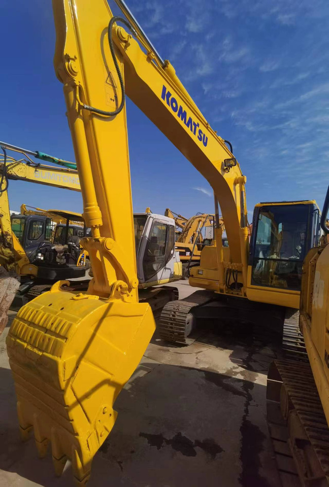 KOMATSU PC130-7 - Гусеничный экскаватор: фото 1 KOMATSU PC130-7 - Гусеничный экскаватор: фото 1