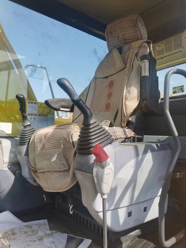 Гусеничный экскаватор KOMATSU PC130-7: фото 6