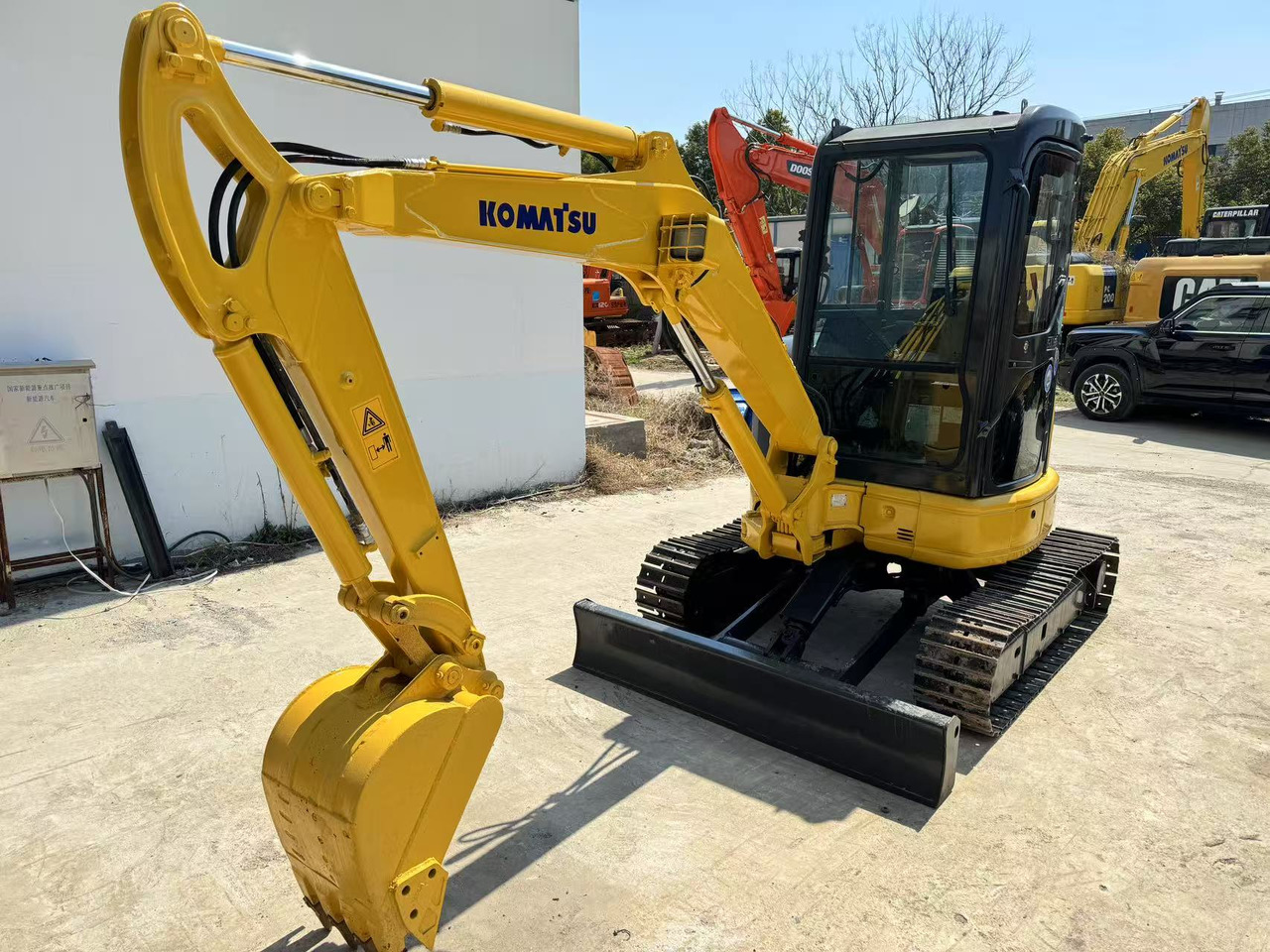 KOMATSU PC35MR - Мини-экскаватор: фото 2 KOMATSU PC35MR - Мини-экскаватор: фото 2