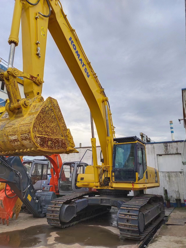 KOMATSU PC450-8 - Гусеничный экскаватор: фото 2 KOMATSU PC450-8 - Гусеничный экскаватор: фото 2