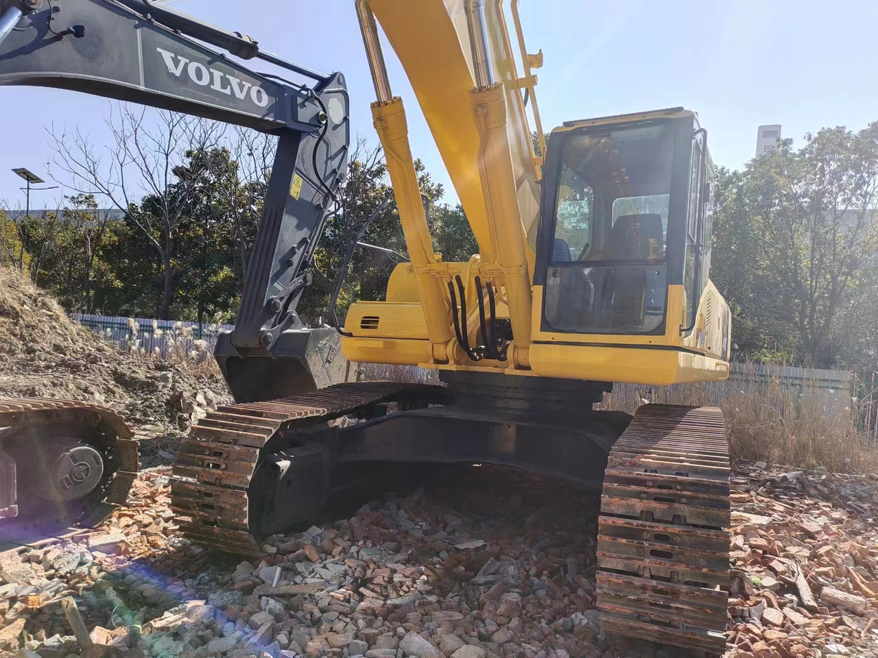 KOMATSU pc400-7 - Гусеничный экскаватор: фото 2 KOMATSU pc400-7 - Гусеничный экскаватор: фото 2