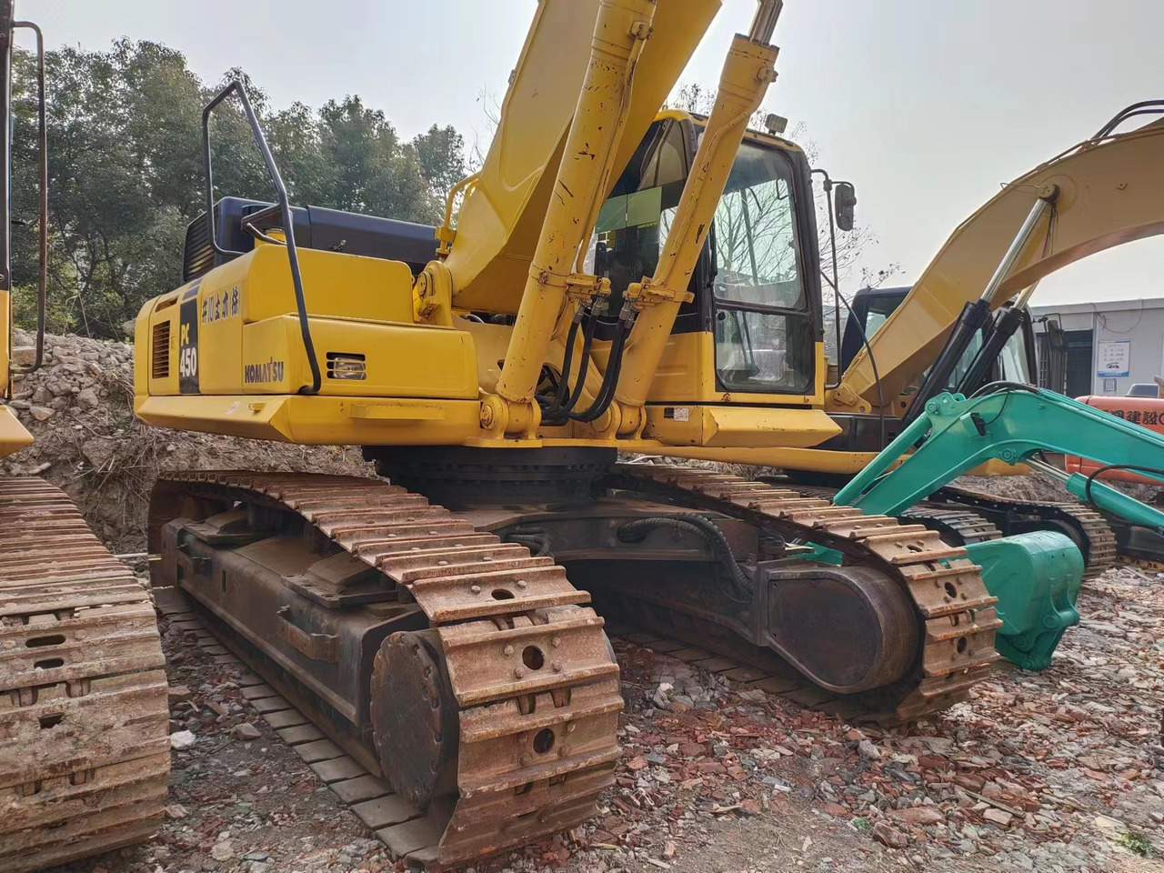 KOMATSU pc450-8 - Гусеничный экскаватор: фото 1 KOMATSU pc450-8 - Гусеничный экскаватор: фото 1