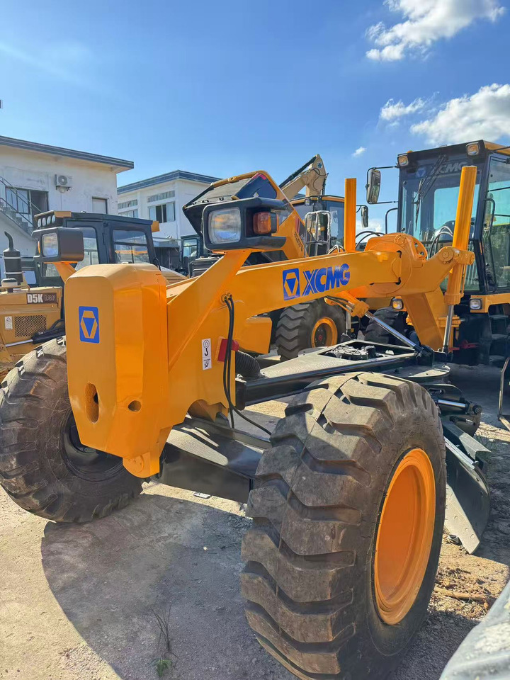 XCMG GR180 - Грейдер: фото 2 XCMG GR180 - Грейдер: фото 2