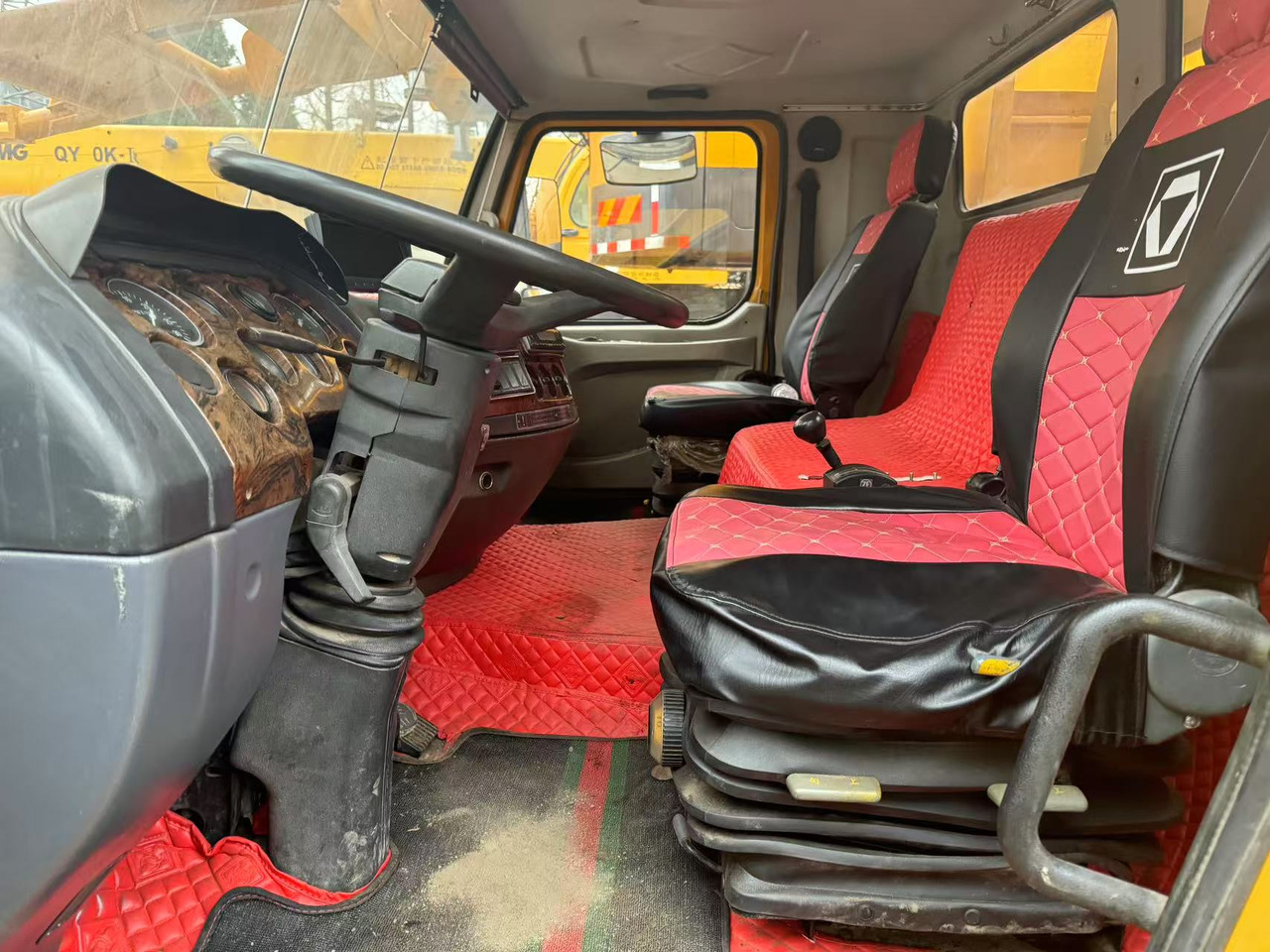 XCMG QY100K - Мобильный кран: фото 3 XCMG QY100K - Мобильный кран: фото 3