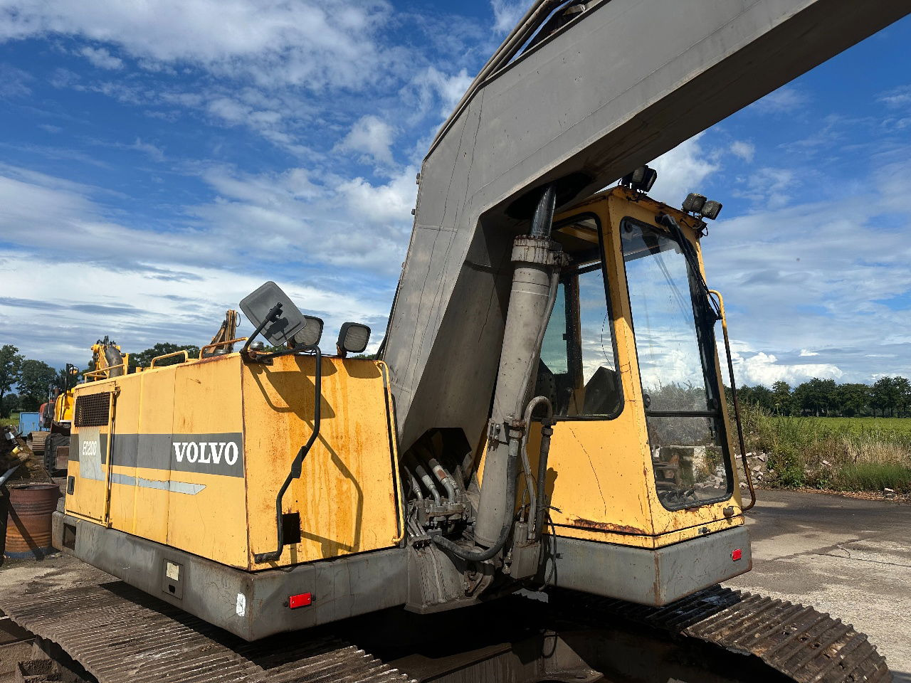 Volvo EC200 - Гусеничный экскаватор: фото 5 Volvo EC200 - Гусеничный экскаватор: фото 5