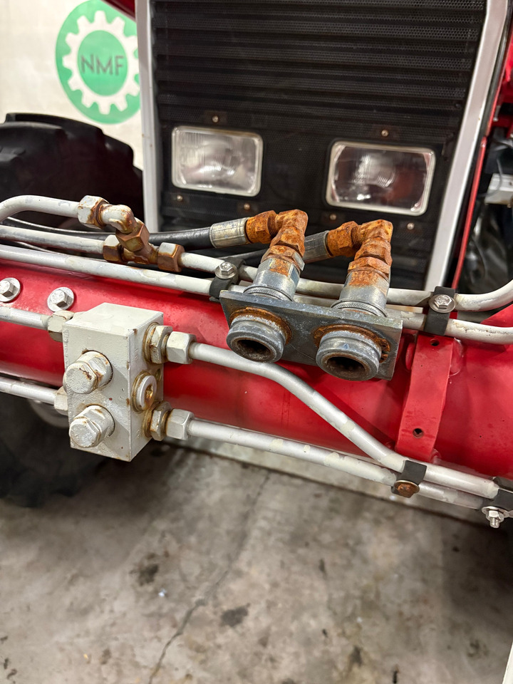 Трактор Massey Ferguson 3050: фото 10 Трактор Massey Ferguson 3050: фото 10