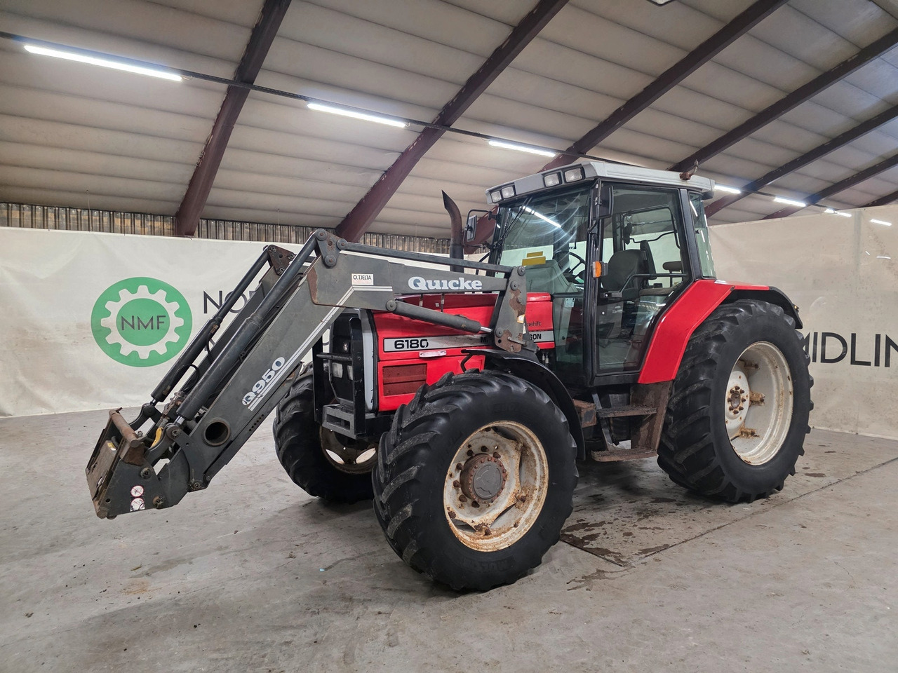 Massey Ferguson 6180 - Трактор: фото 1 Massey Ferguson 6180 - Трактор: фото 1