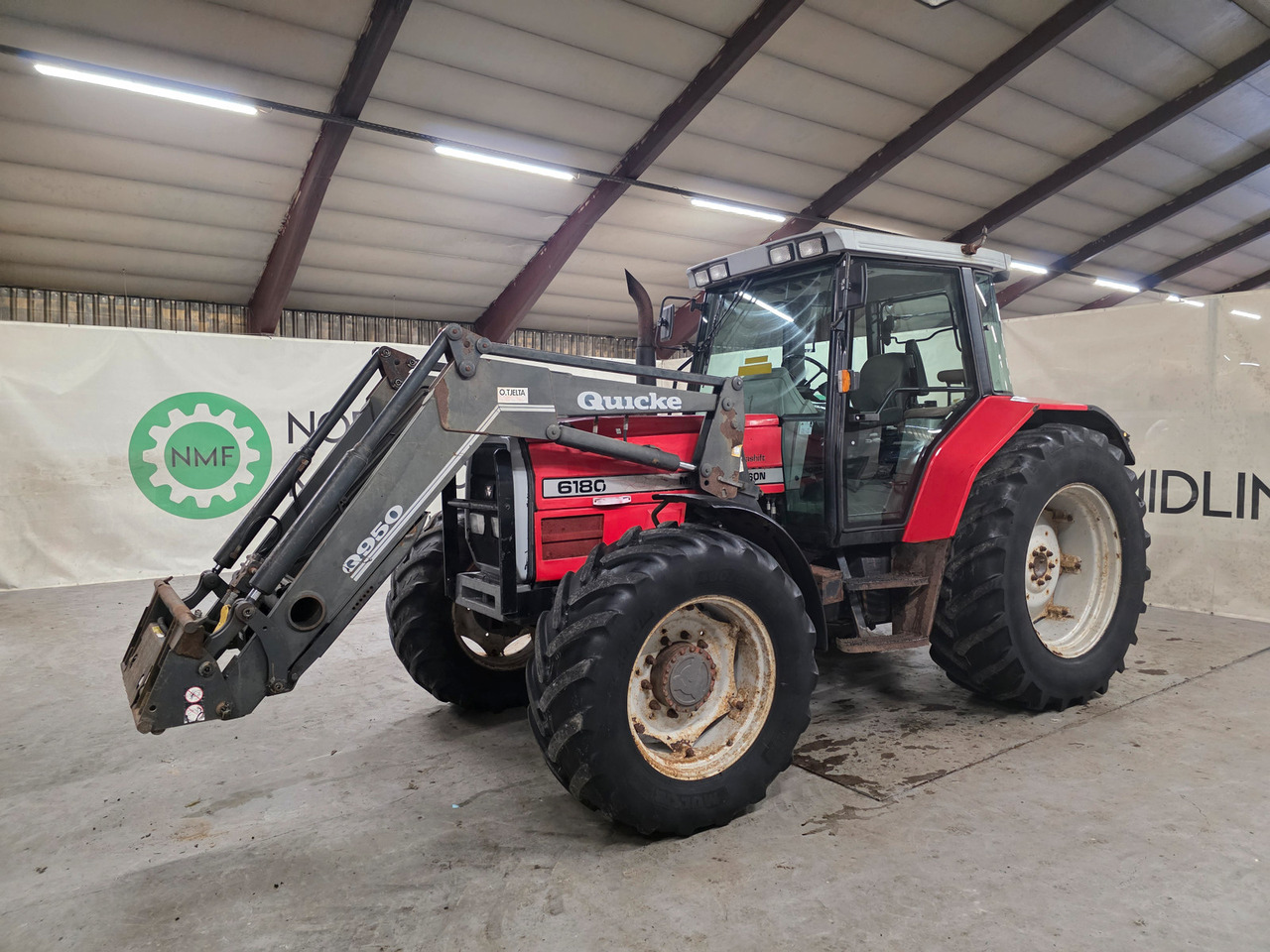 Massey Ferguson 6180 - Трактор: фото 1 Massey Ferguson 6180 - Трактор: фото 1