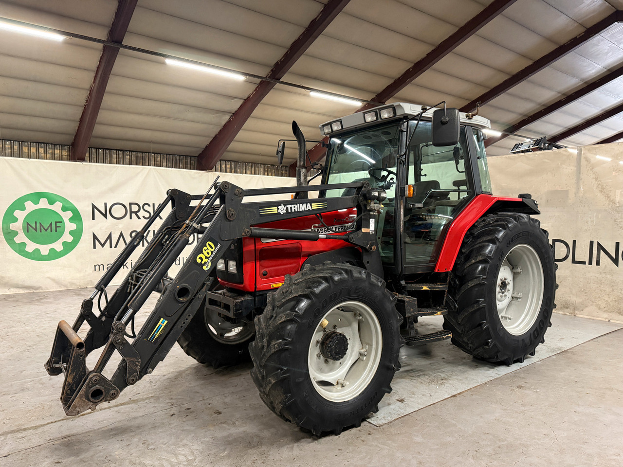 Massey Ferguson 6265 - Трактор: фото 1 Massey Ferguson 6265 - Трактор: фото 1