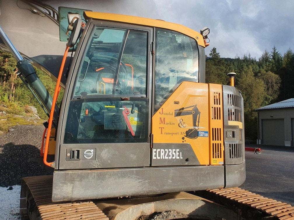 Volvo ECR235EL - Гусеничный экскаватор: фото 4 Volvo ECR235EL - Гусеничный экскаватор: фото 4