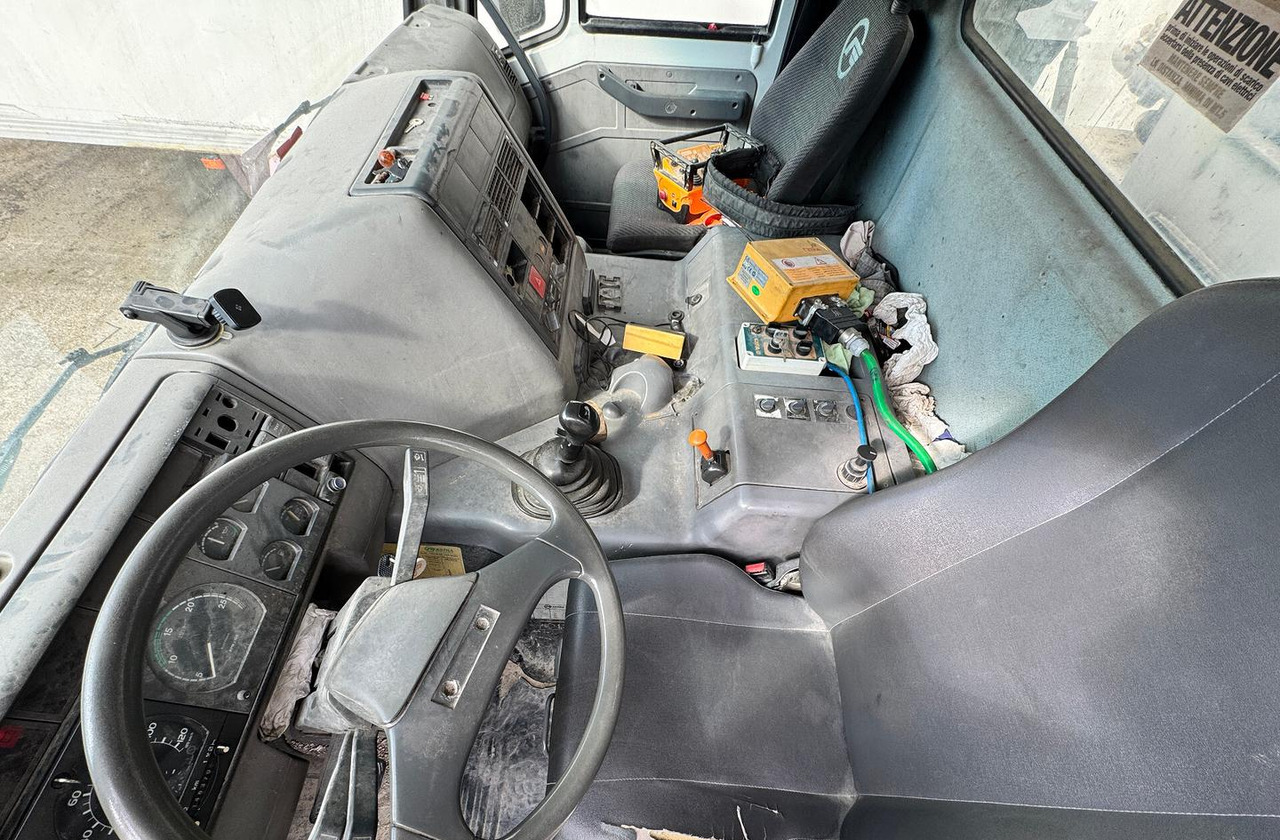 Betonpompa 28MT CIFA ASTRA HD84.38 - Автобетононасос-смеситель: фото 4 Betonpompa 28MT CIFA ASTRA HD84.38 - Автобетононасос-смеситель: фото 4