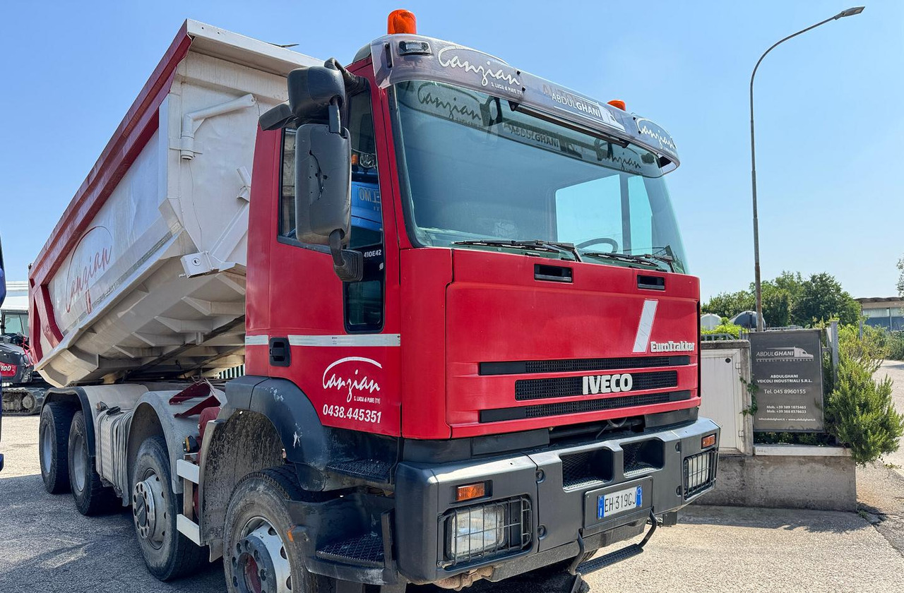 IVECO TRAKKER 420 - 8X4 - Самосвал: фото 1 IVECO TRAKKER 420 - 8X4 - Самосвал: фото 1