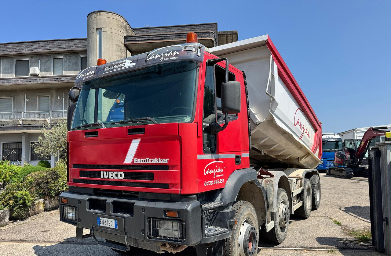 IVECO TRAKKER 420 - 8X4 - Самосвал: фото 5 IVECO TRAKKER 420 - 8X4 - Самосвал: фото 5