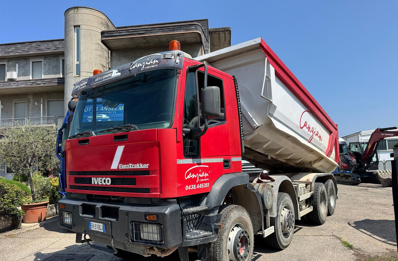 IVECO TRAKKER 420 - 8X4 - Самосвал: фото 2 IVECO TRAKKER 420 - 8X4 - Самосвал: фото 2