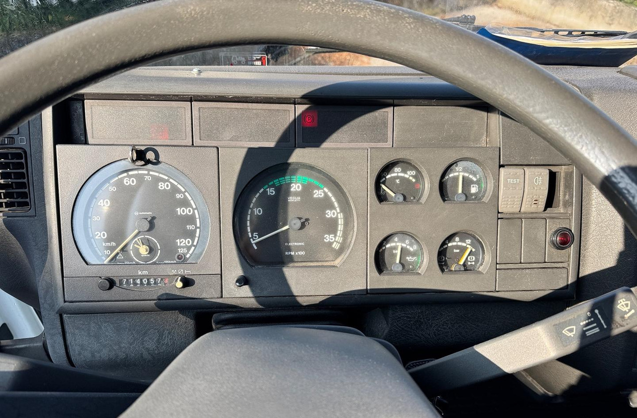 Iveco Eurocargo 150E23 con Gru HIAB - Грузовик бортовой/ Платформа, Автоманипулятор: фото 4 Iveco Eurocargo 150E23 con Gru HIAB - Грузовик бортовой/ Платформа, Автоманипулятор: фото 4