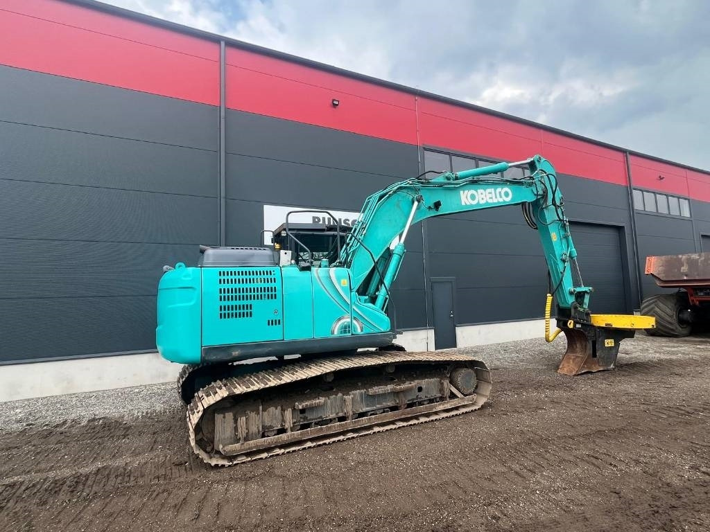 Kobelco SK180LC-10 - Гусеничный экскаватор: фото 5 Kobelco SK180LC-10 - Гусеничный экскаватор: фото 5